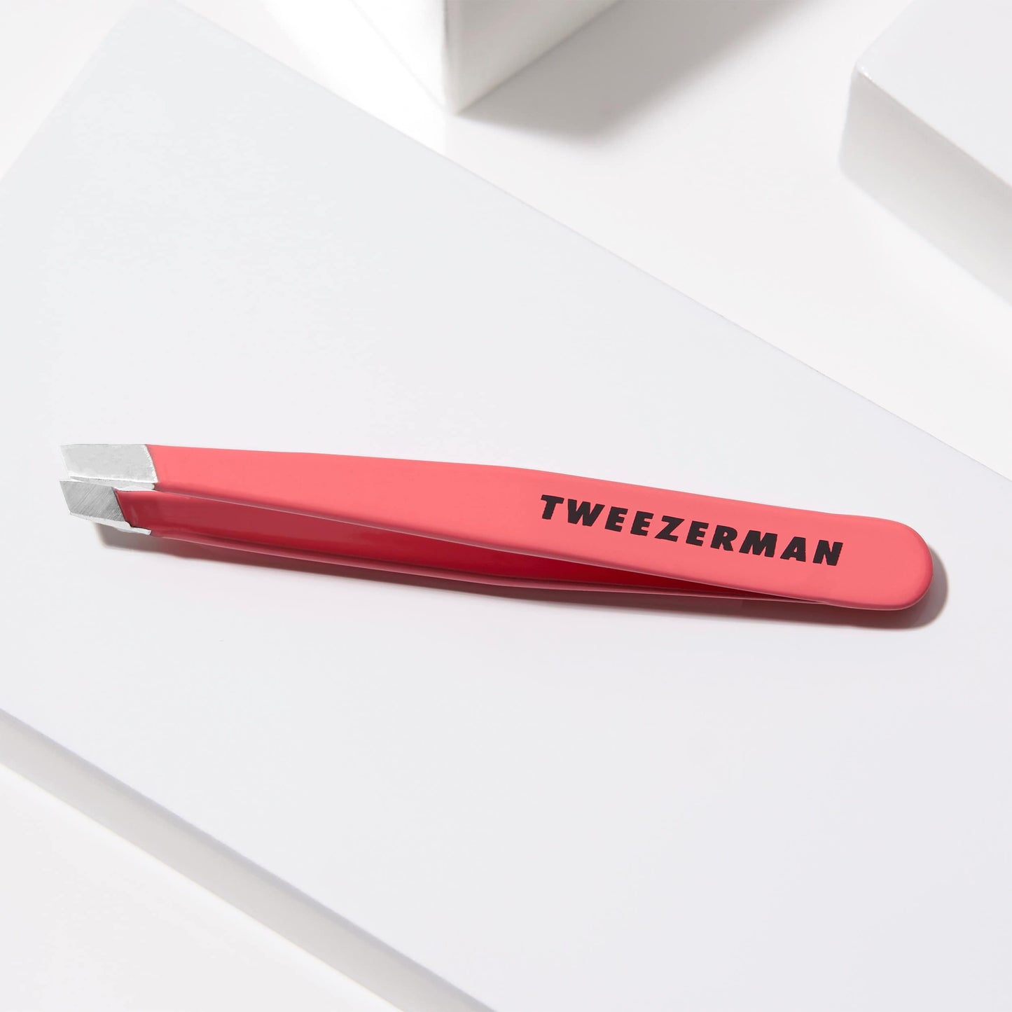 Geranium Mini Slant Tweezer